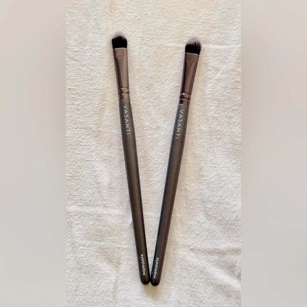 VASANTI Flat Eyeshadow Makeup Brush